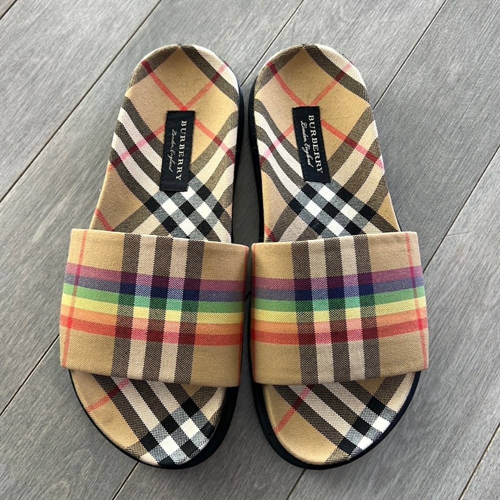 BURBERRY Rainbow Vintage Check Slides size 8